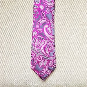 🔥3/$30 or 5/$40🔥  EXPRESS pink and gray paisley tie